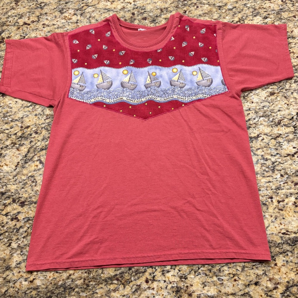 Vintage Nautical Sailboat Graphic L T-Shirt Red Short Sleeve Crew Neck Top v